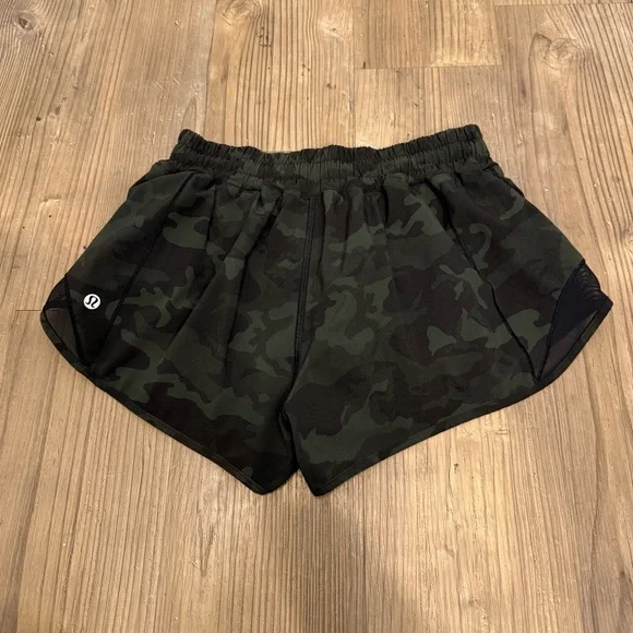 Lululemon Hotty Hot LR Shorts in Heritage Camo Green Twill Multi